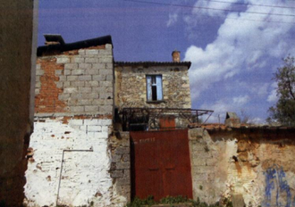 Μονοκατοικία, Λέσβος