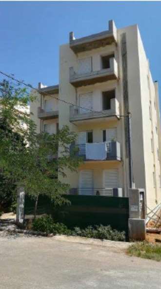 Θέση στάθμευσης, Νέα Μάκρη